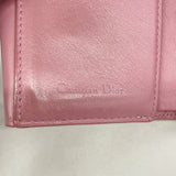 【6fa1191】クリスチャンディオール 三つ折り財布 カナージュ エナメル ピンク ゴールド金具【中古】レディース