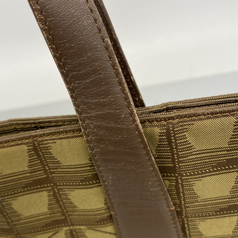 【6fa1195】シャネル トートバッグ ニュートラベル ナイロン カーキ シルバー金具【中古】レディース