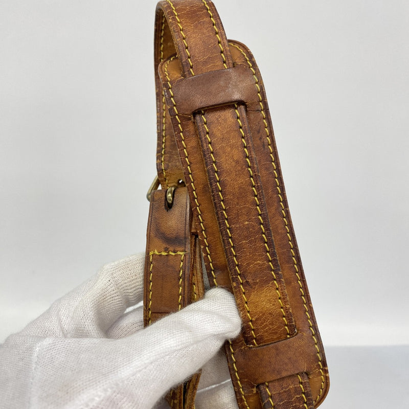 【6fa1198】ルイヴィトン ショルダーバッグ モノグラム ソミュール30 M42256 ブラウン【中古】レディース