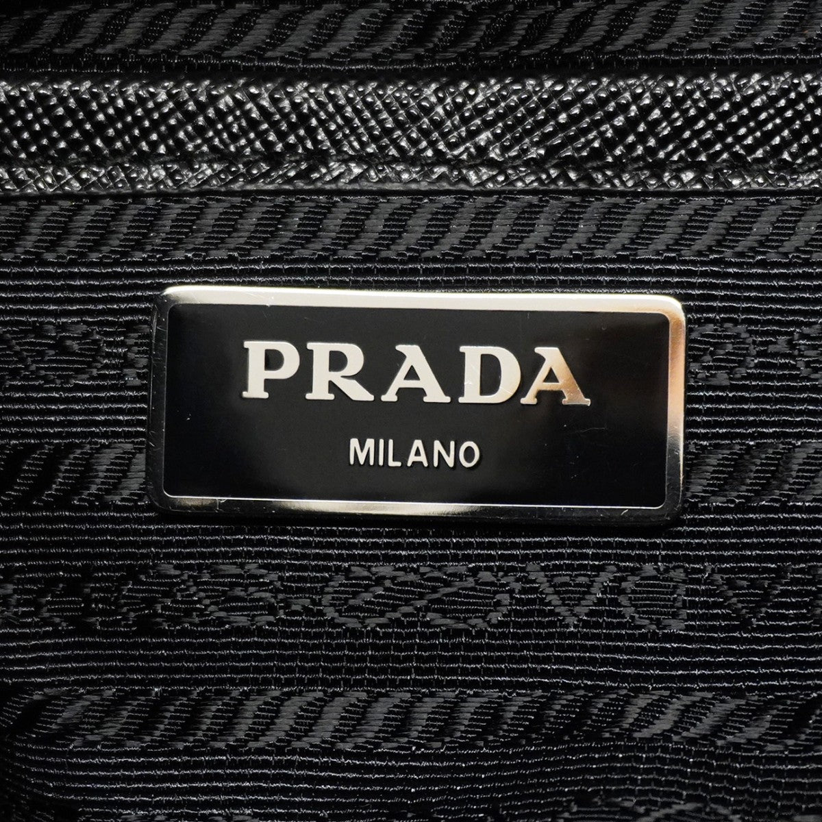 【6fa1222-k】プラダ リュック・デイパック テスート ナイロン ブラック シルバー金具【中古】レディース