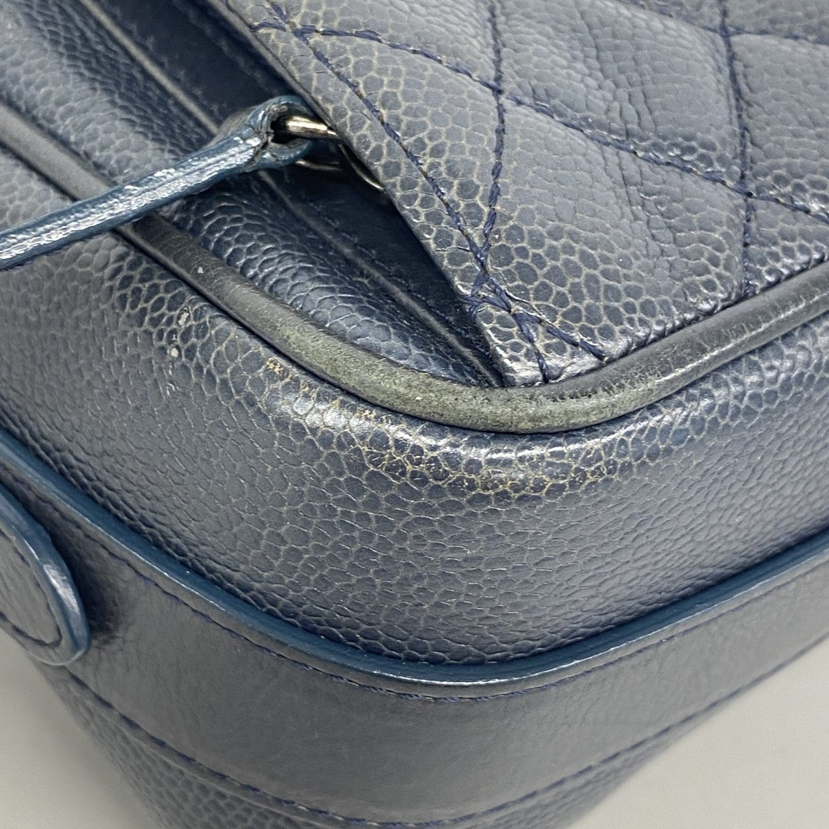 【6fa1262-k】シャネル ショルダーバッグ マトラッセ チェーンショルダー キャビアスキン ネイビー シルバー金具【中古】レディース