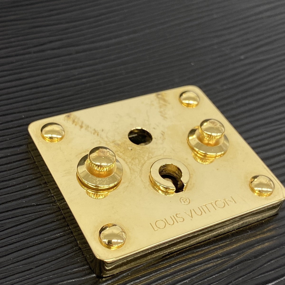 【6fa1283】ルイヴィトン クラッチバッグ エピ セリエドラゴンヌ M52612 ノワール【中古】メンズ