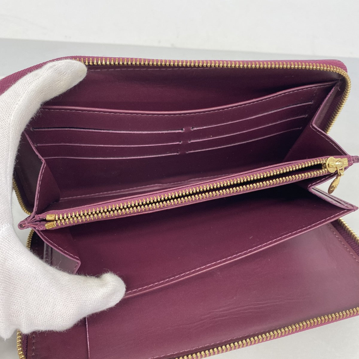 【6fa1313】ルイヴィトン 長財布 ヴェルニ ジッピー オーガナイザー M93609 ヴィオレット【中古】レディース