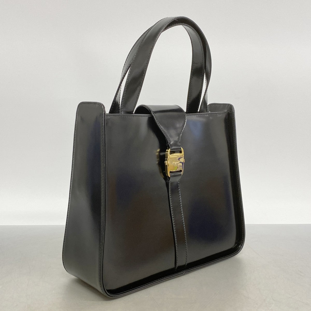 【6fa1328】サルヴァトーレフェラガモ ハンドバッグ ヴァラ レザー ブラック ゴールド金具【中古】レディース