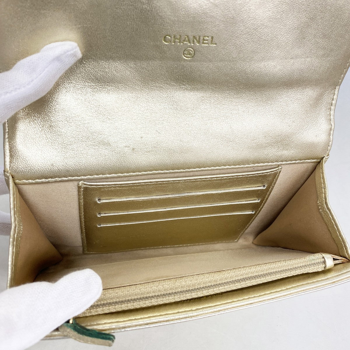 【6fa1383-k】シャネル 財布 アイコン パテントレザー シャンパンゴールド ゴールド金具【中古】レディース