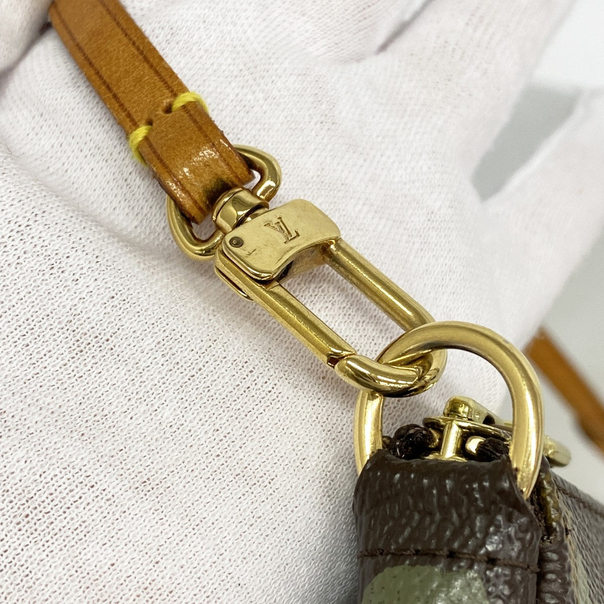 【6fa1449-k】ルイヴィトン ポーチ モノグラム グラフィティ ポシェットアクセソワール M92191 ブラウン【中古】レディース