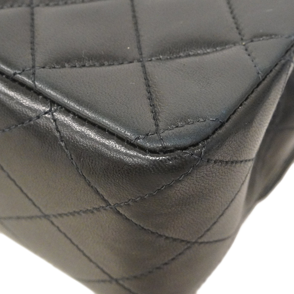 【6fa1542-h】シャネル ショルダーバッグ マトラッセ Wフラップ Wチェーン ラムスキン ブラック ゴールド金具【中古】レディース