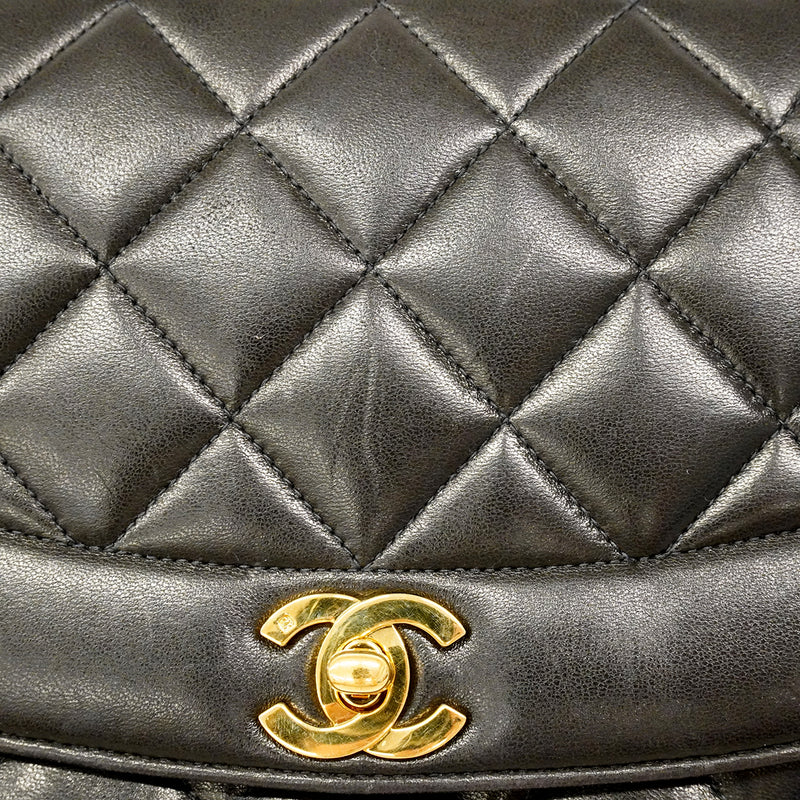 【6fa1663-h】シャネル ショルダーバッグ ダイアナ チェーンショルダー ラムスキン ブラック ゴールド金具【中古】レディース