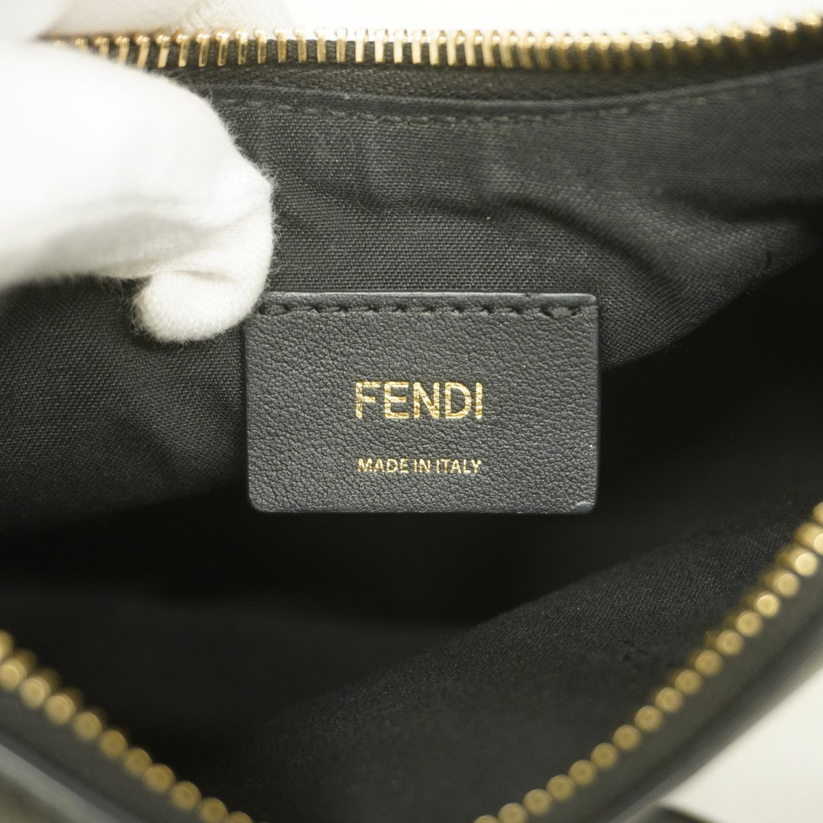 【6fa1787】フェンディ ショルダーバッグ グラフィー レザー ブラック ゴールド金具【中古】レディース