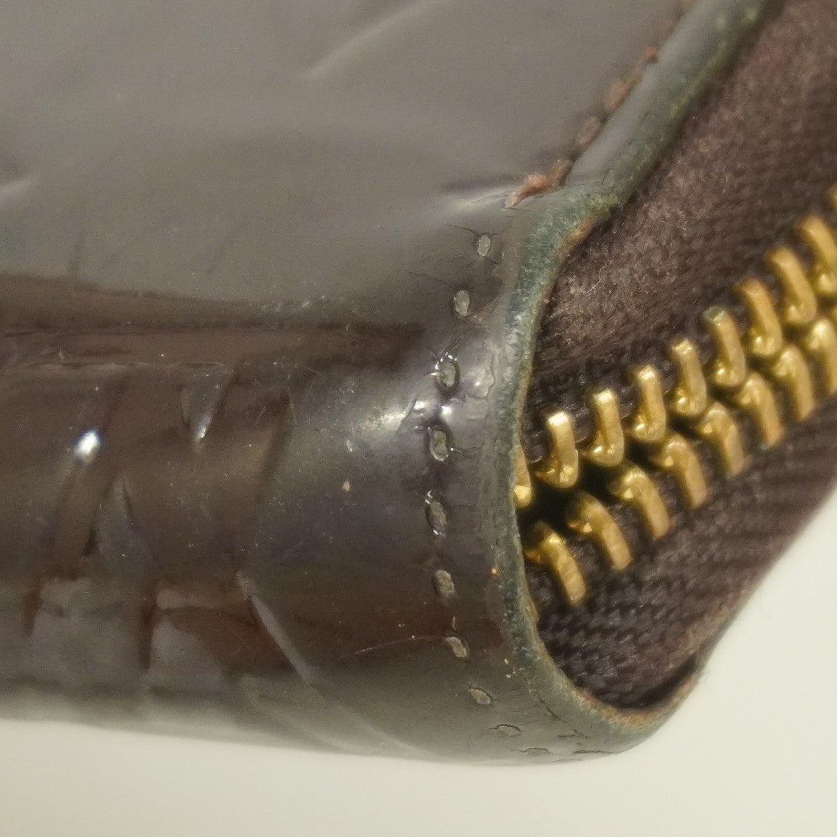 【6fa1794】ルイヴィトン 長財布 ヴェルニ ジッピーウォレット M93522 アマラント【中古】レディース