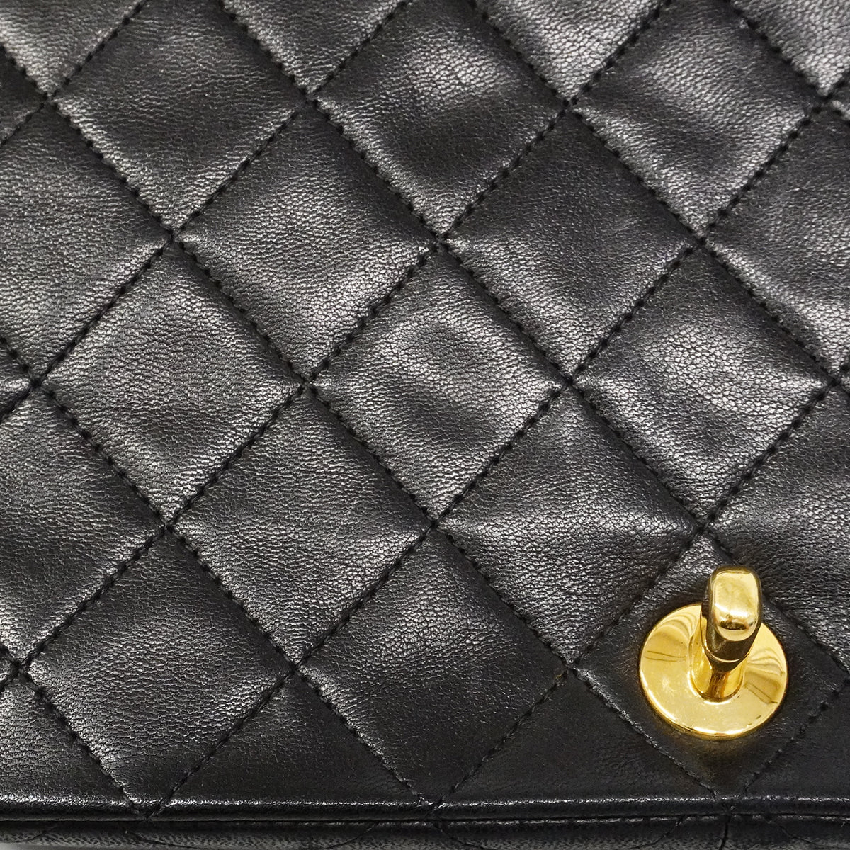 【6fa1916】シャネル ショルダーバッグ マトラッセ チェーンショルダー ラムスキン ブラック ゴールド金具【中古】レディース