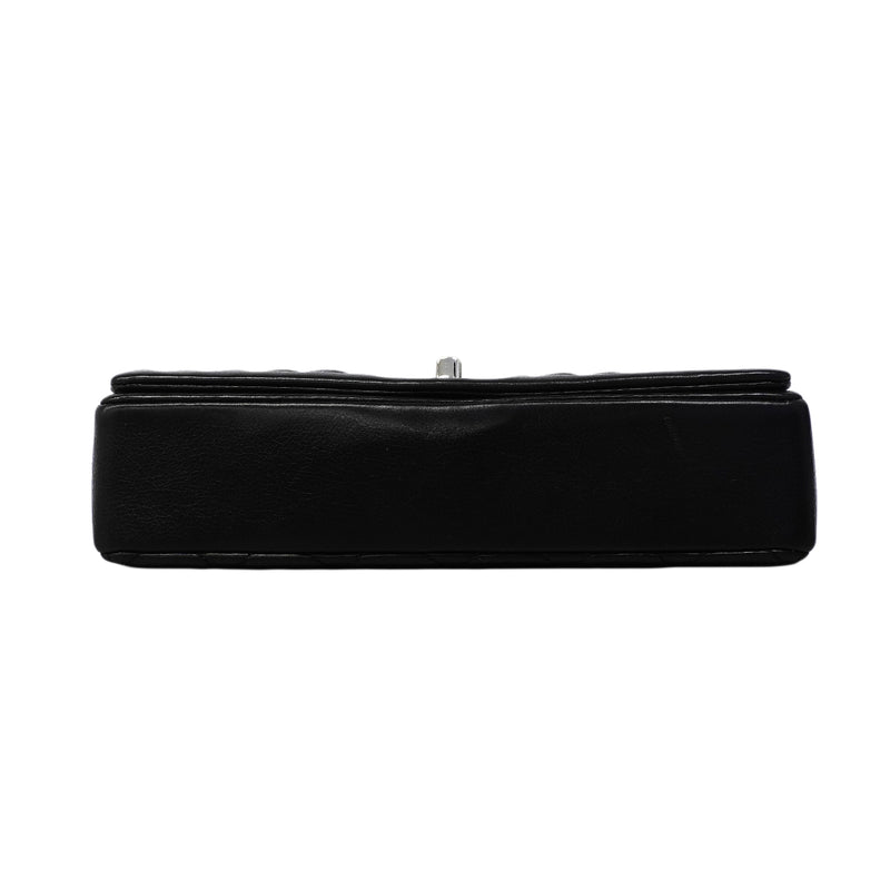 【6fa1935】シャネル ショルダーバッグ マトラッセ チェーンショルダー レザー ブラック シルバー金具【中古】レディース