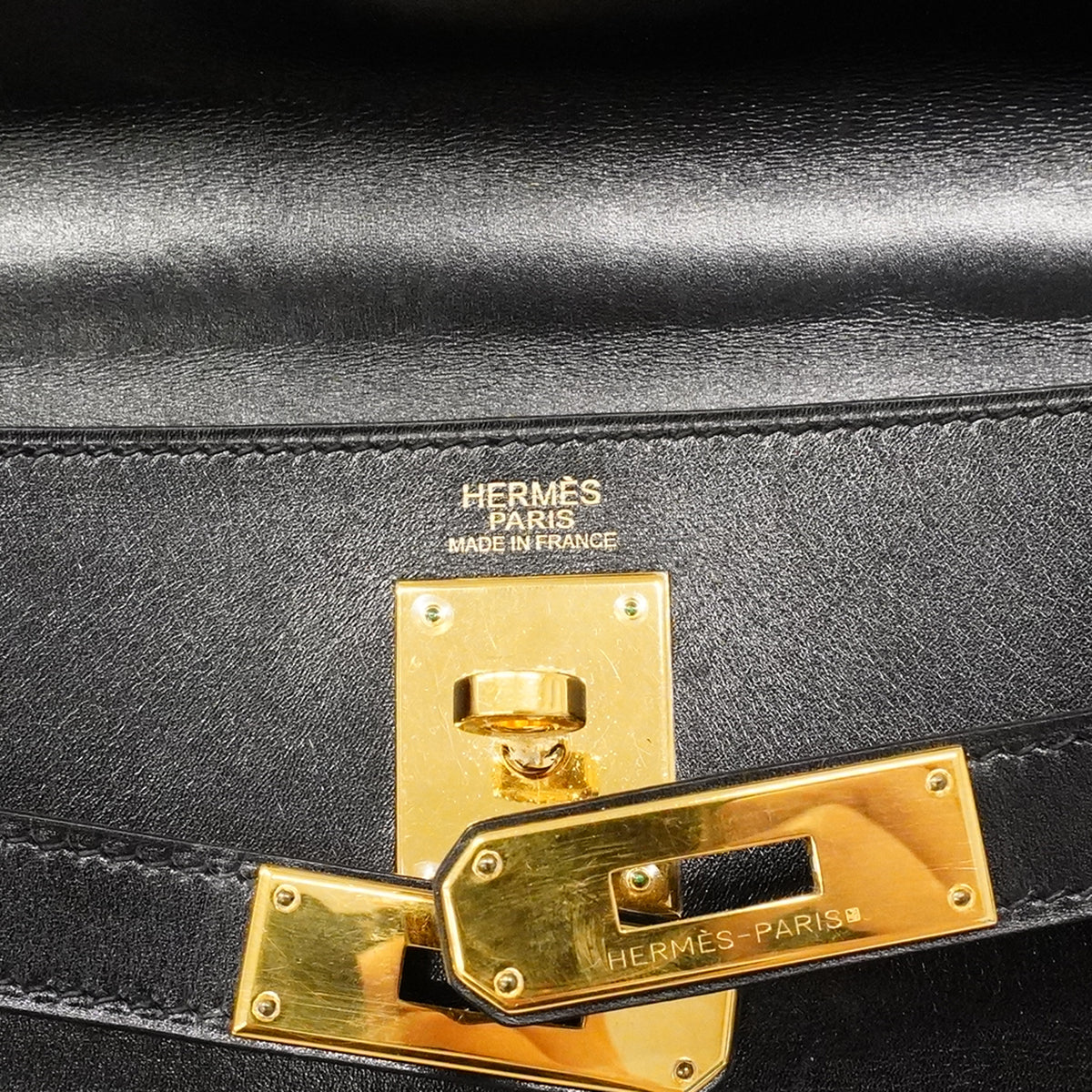 【6fc3947-h】エルメス ハンドバッグ ケリー32 ボックスカーフ ブラック ゴールド金具 □L刻印 2wayバッグ【中古】レディース