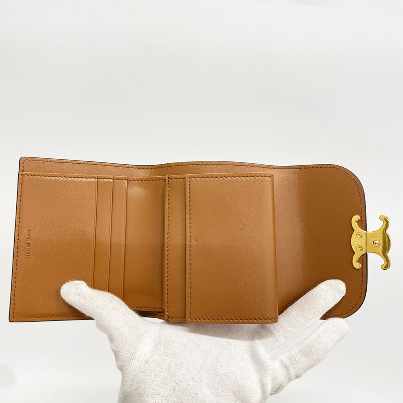 【6fb2020】セリーヌ 三つ折り財布 トリオンフ レザー ブラウン ゴールド金具【中古】レディース