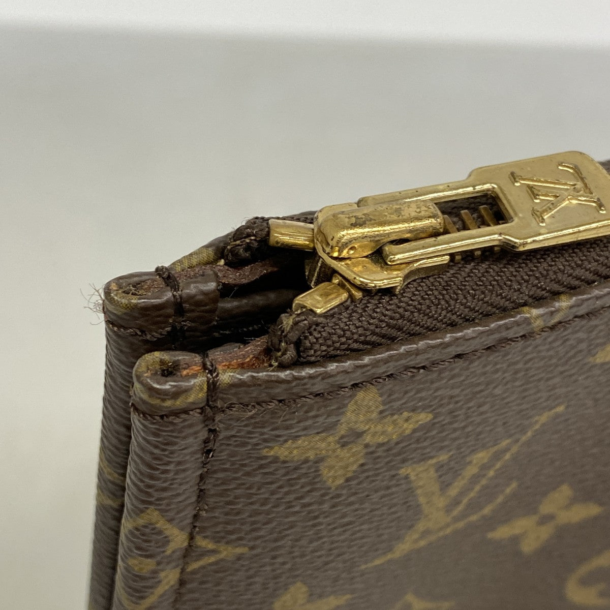 【6fb2026】ルイヴィトン クラッチバッグ モノグラム エテュイ ヴォワヤージュPM ブラウン【中古】メンズ レディース ユニセックス