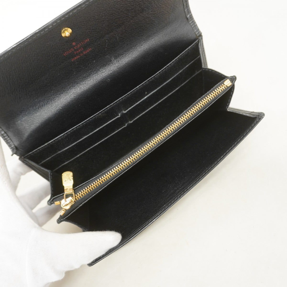 【6fb2342-k】ルイヴィトン 長財布 エピ ポルトモネクレディ M63952 ノワール【中古】レディース