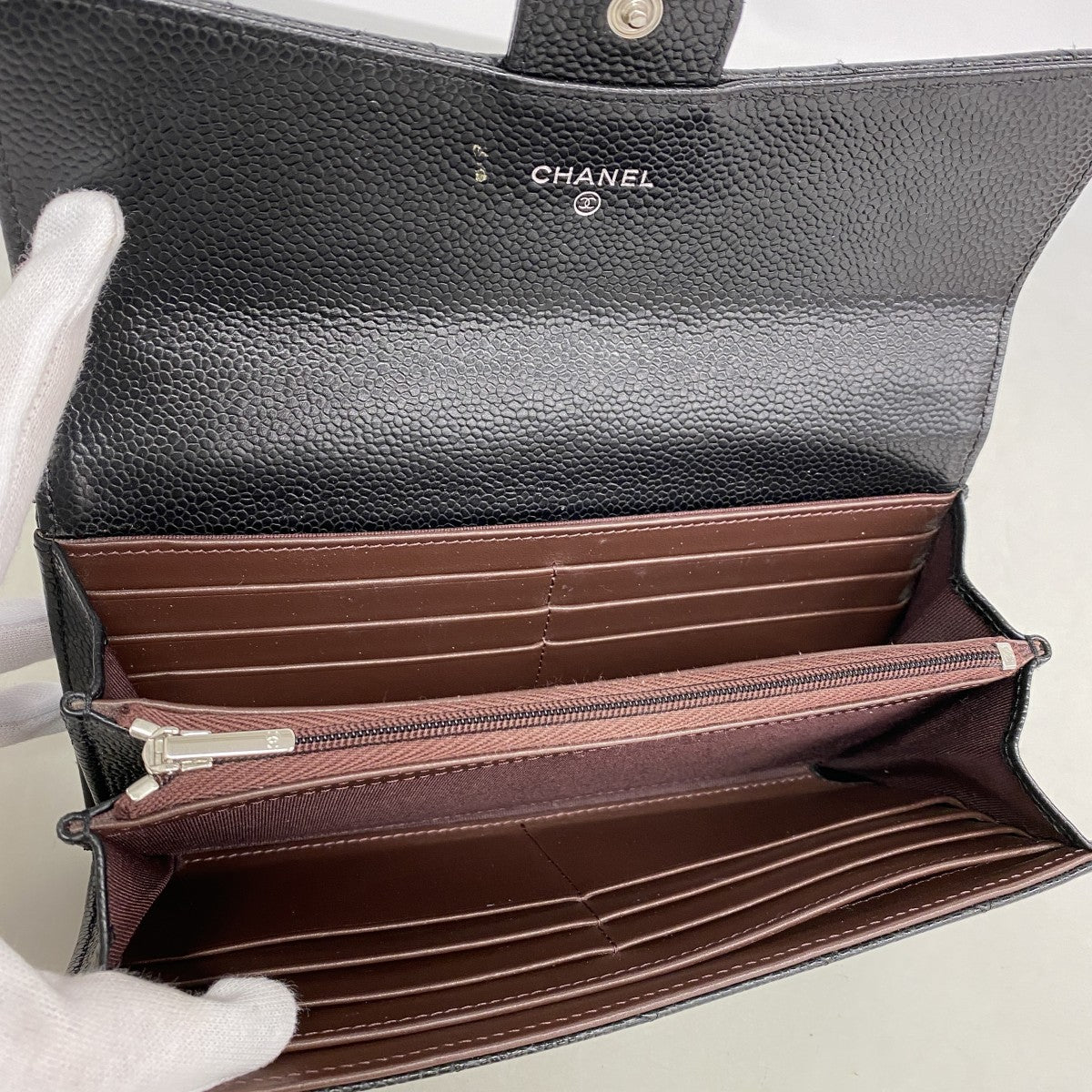【6fb2365-k】シャネル 長財布 マトラッセ キャビアスキン ブラック シルバー金具【中古】レディース