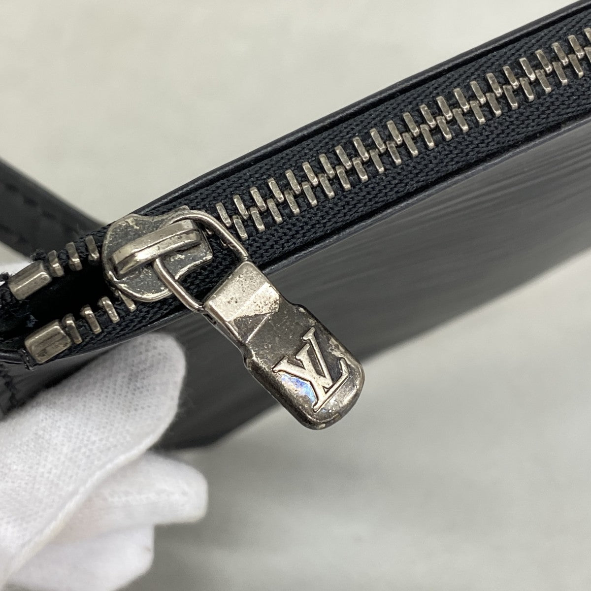 【6fb2376】ルイヴィトン ショルダーバッグ エピ サックデポールGM M80155 ノワール【中古】レディース