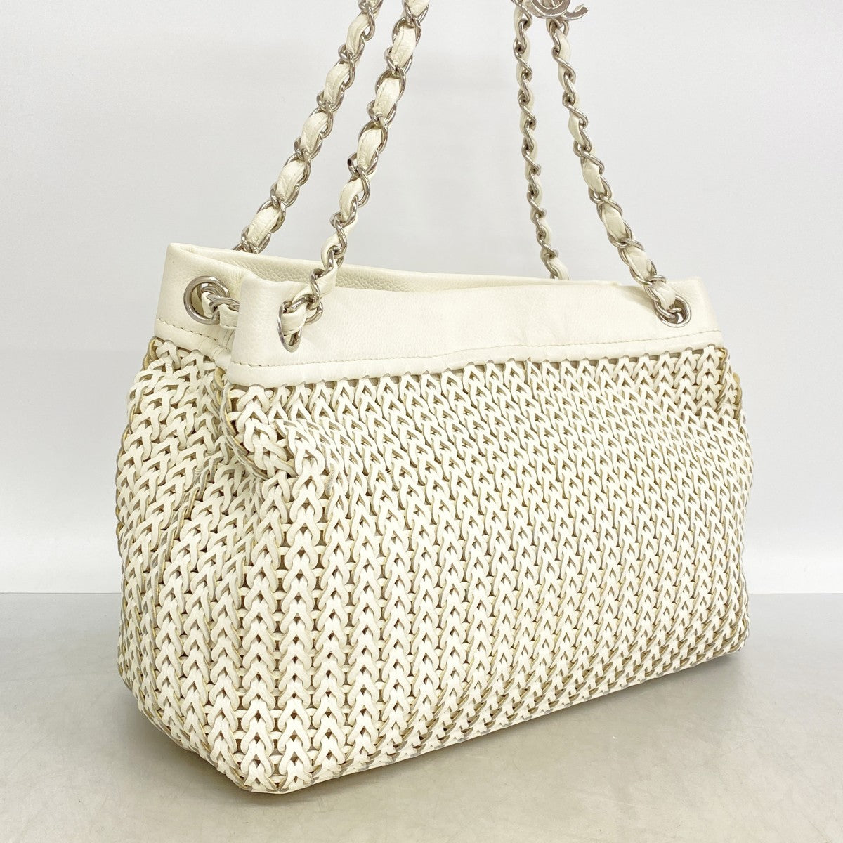 【6fb2458】シャネル ショルダーバッグ チェーンショルダー レザー ホワイト シルバー金具【中古】レディース