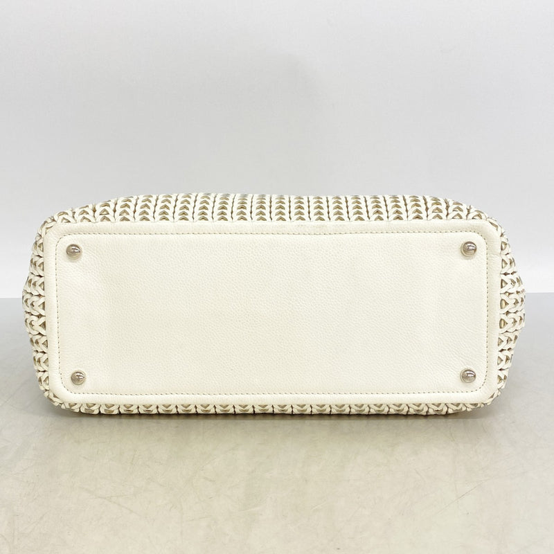 【6fb2458】シャネル ショルダーバッグ チェーンショルダー レザー ホワイト シルバー金具【中古】レディース
