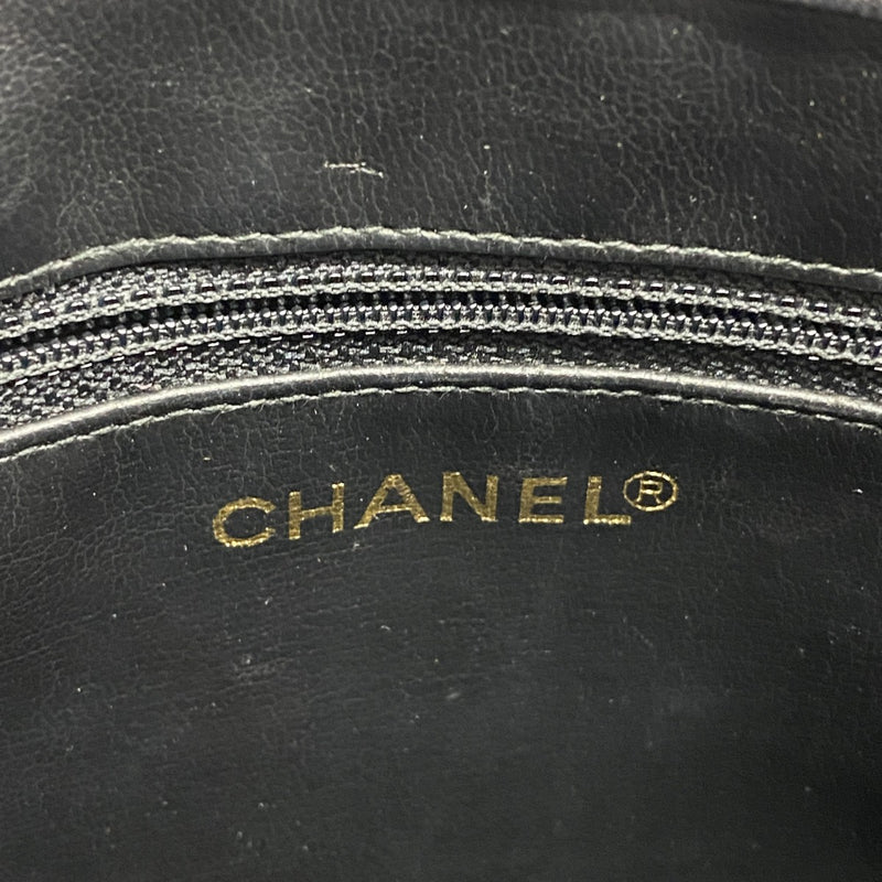 【6fb2479】シャネル ショルダーバッグ ラムスキン ブラック ゴールド金具【中古】レディース