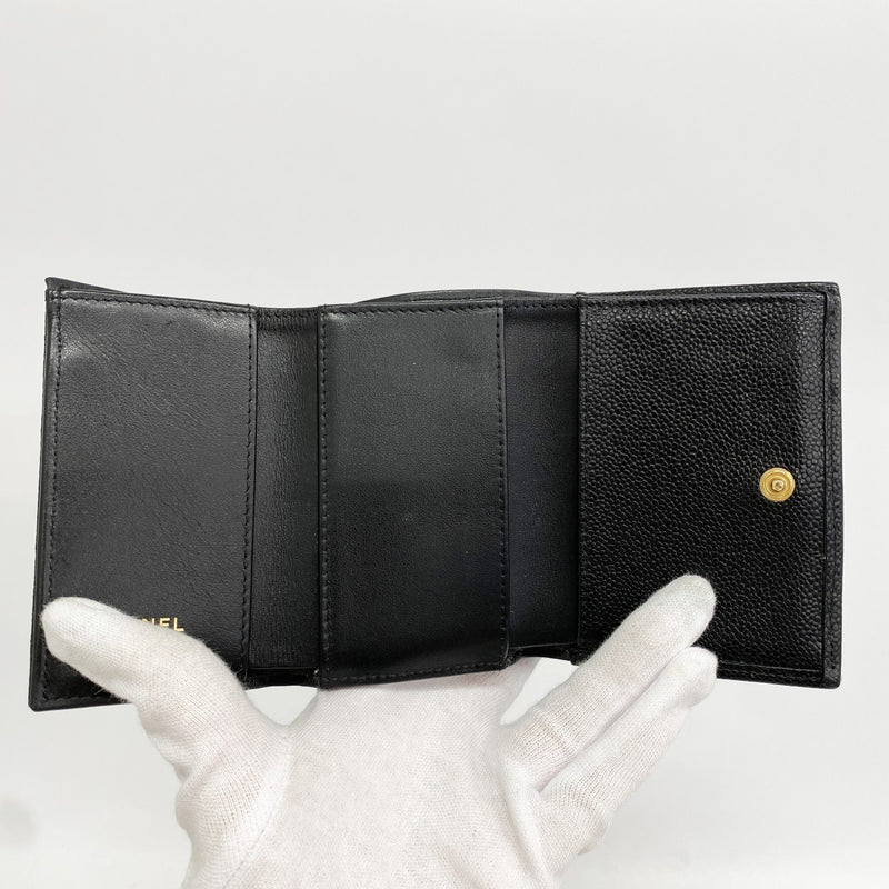 【6fb2480】シャネル 三つ折り財布 ボーイシャネル キャビアスキン ブラック ゴールド金具【中古】レディース