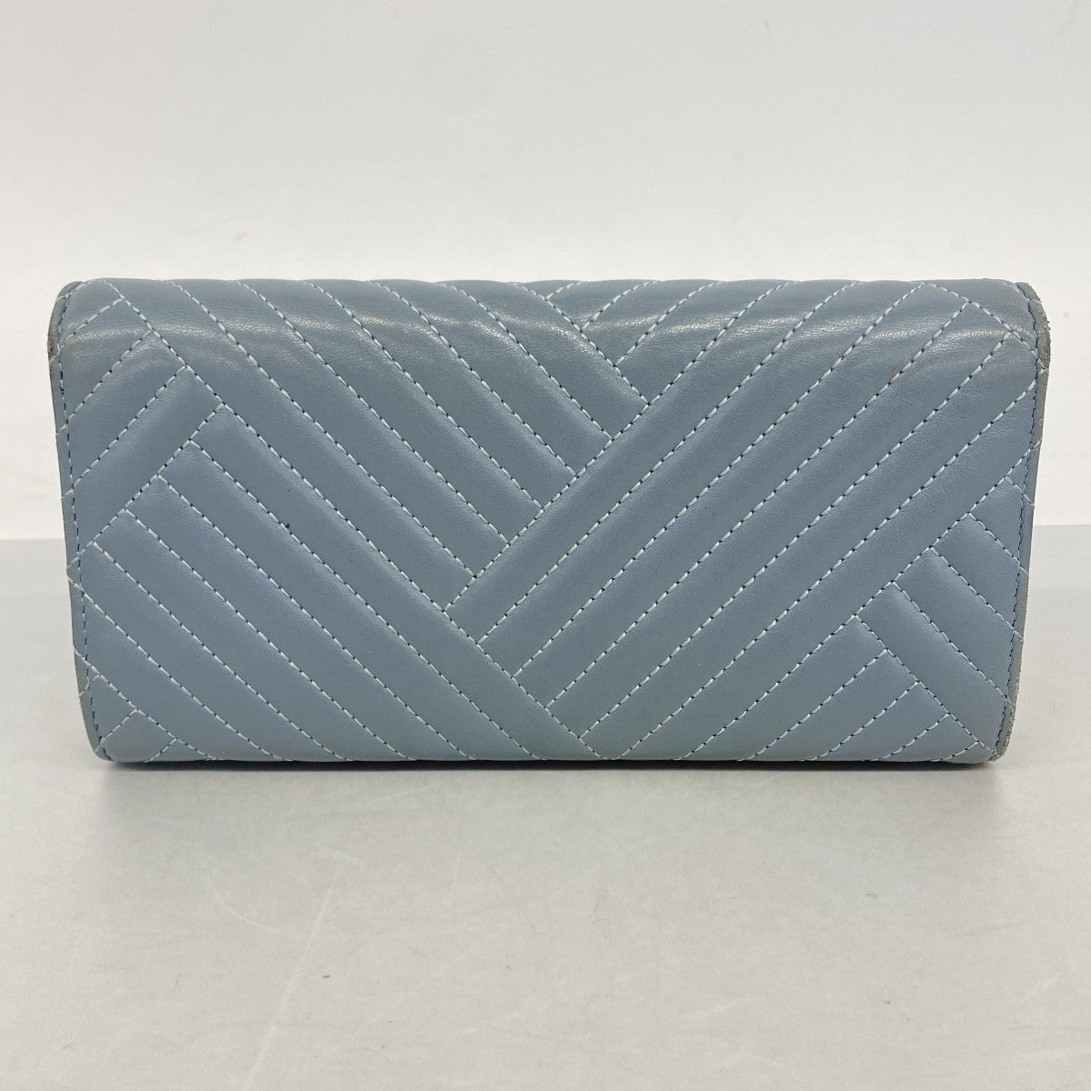 【6fb2538-k】シャネル 長財布 ラムスキン ブルー シルバー金具【中古】レディース