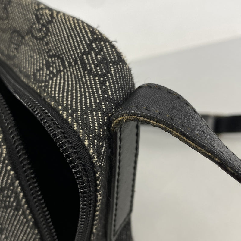 【6fb2544-k】グッチ ショルダーバッグ 03136 デニム ブラック シルバー金具【中古】レディース