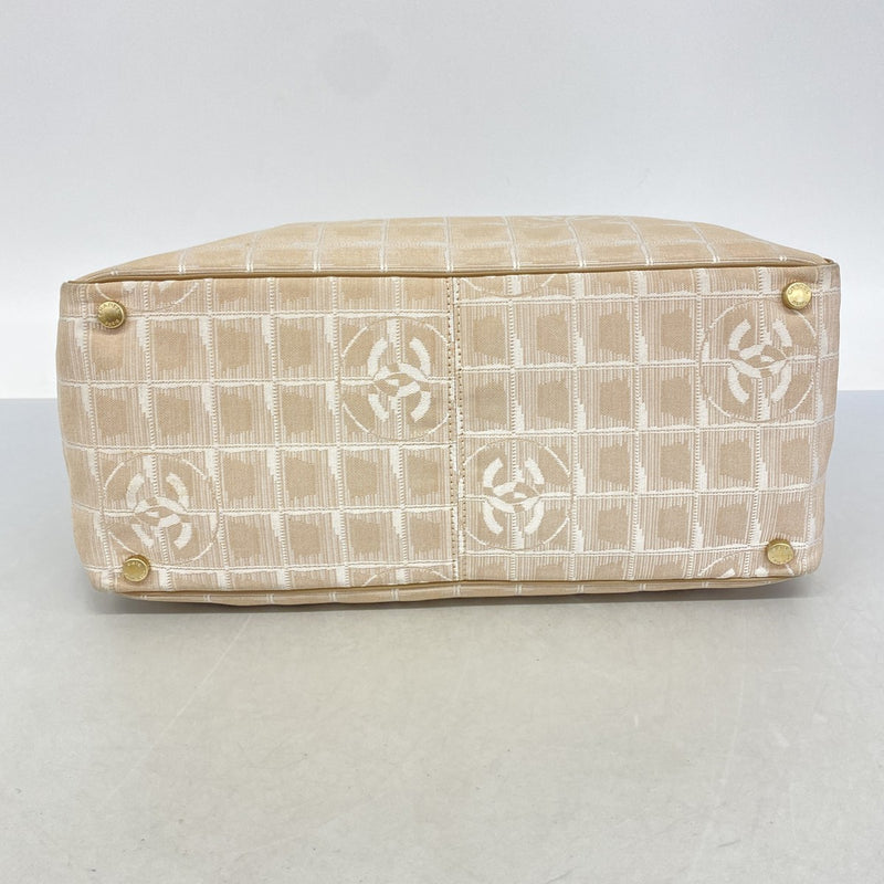 【6fb2546-k】シャネル トートバッグ ニュートラベル ナイロン ベージュ シャンパンゴールド金具【中古】レディース