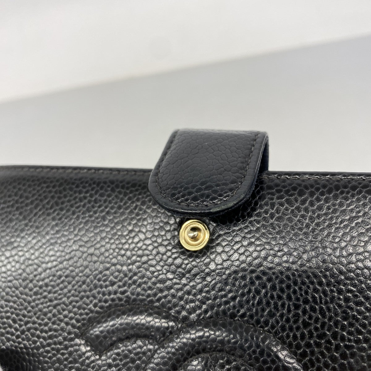 【6fb2548-k】シャネル 長財布 キャビアスキン ブラック ゴールド金具【中古】レディース