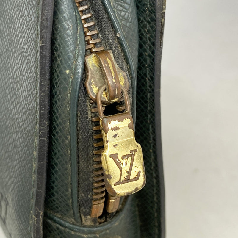 【6fb2564】ルイヴィトン クラッチバッグ タイガ バイカル M30184 エピセア【中古】メンズ