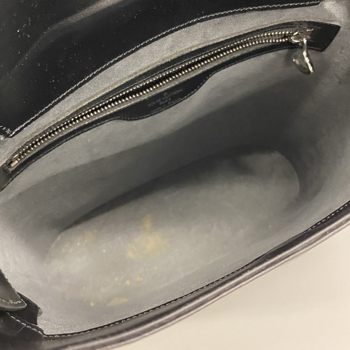 【6fb2569-k】ルイヴィトン ショルダーバッグ エピ ヴェルソー M52812 ノワール【中古】レディース