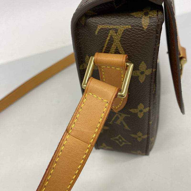 【6fb2590】ルイヴィトン ショルダーバッグ モノグラム サンクルーGM M51242 ブラウン【中古】レディース
