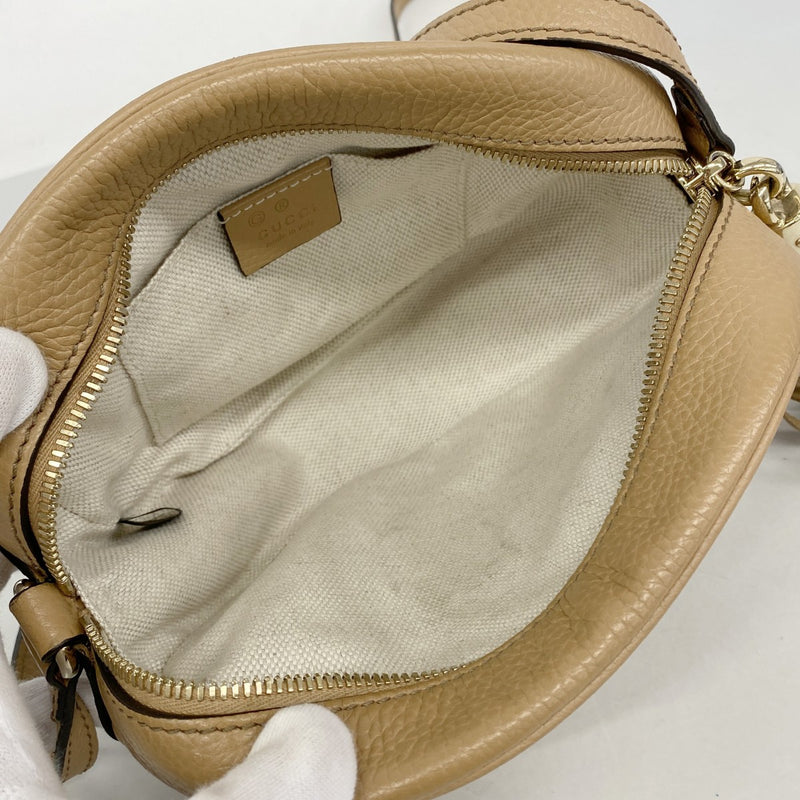 【6fb2599】グッチ ショルダーバッグ ソーホー 747779 レザー ベージュ シャンパンゴールド金具【中古】レディース