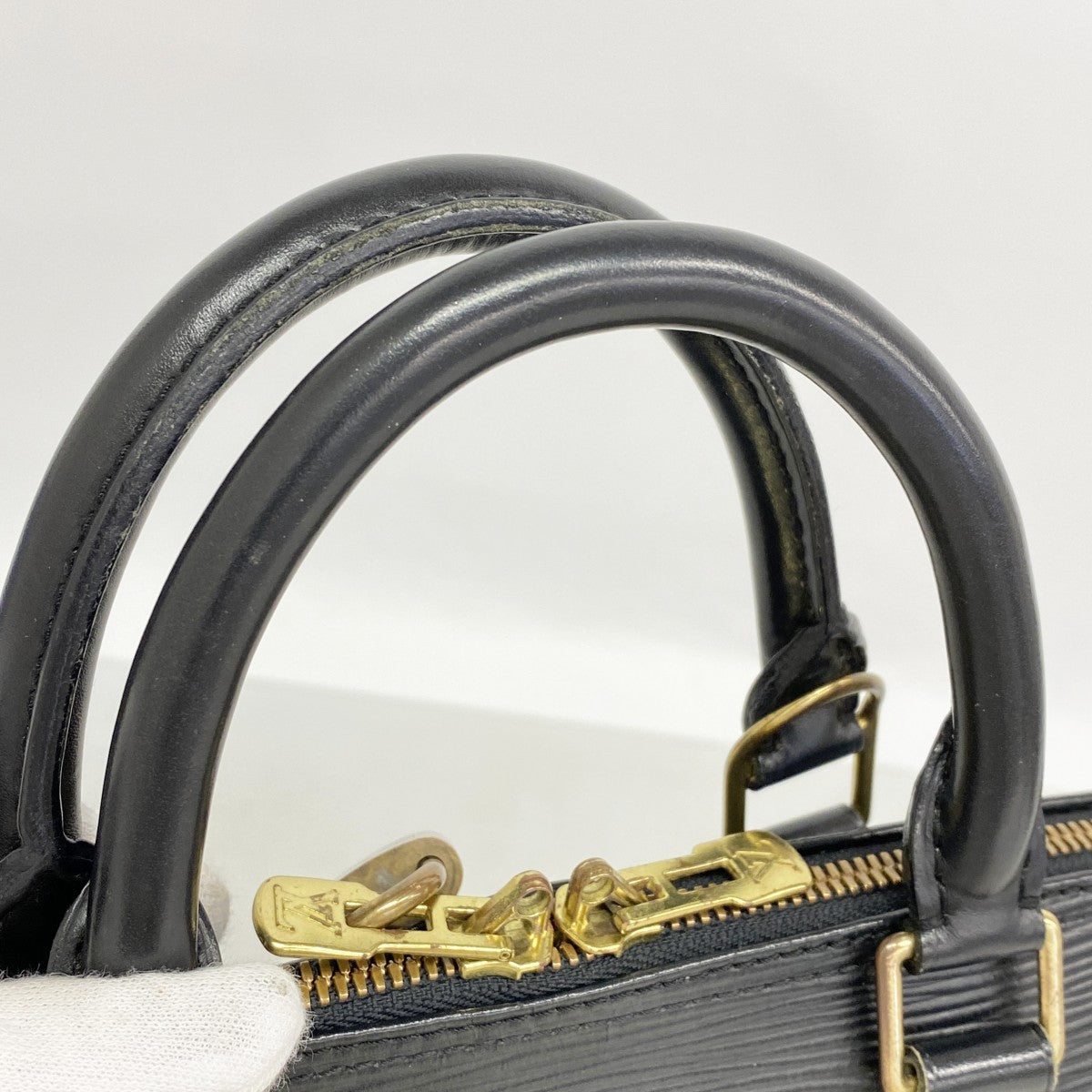 【6fb2644】ルイヴィトン ハンドバッグ エピ アルマ M52142 ノワール【中古】レディース
