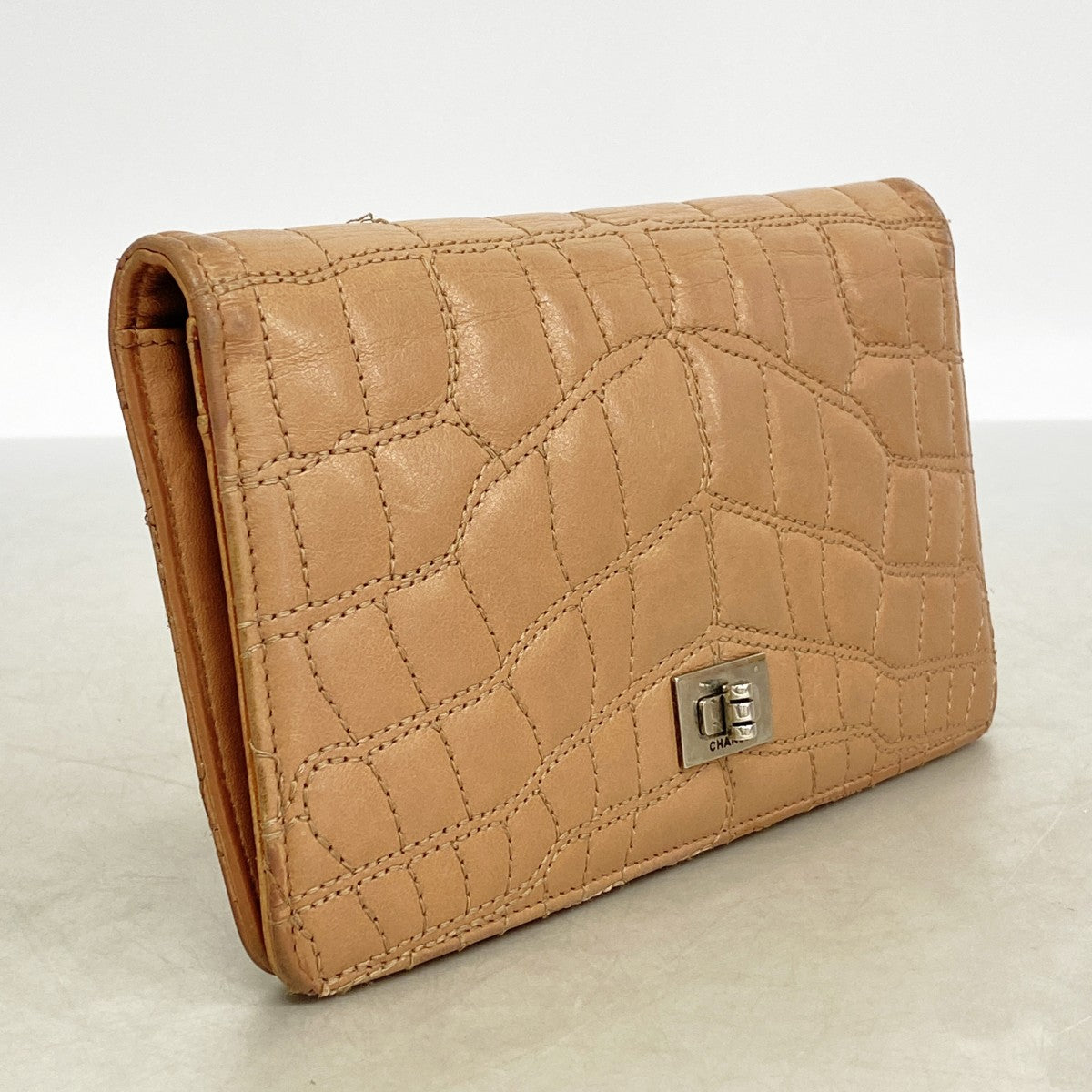 【6fb2650】シャネル 長財布 2.55 レザー ベージュ シルバー金具【中古】レディース