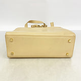 【6fb2662】サルヴァトーレフェラガモ ショルダーバッグ ヴァラ レザー ベージュ ゴールド金具【中古】レディース