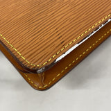【6fb2711】ルイヴィトン ビジネスバッグ エピ セルヴィエットコンセイエ M54428 ジパングゴールド【中古】メンズ