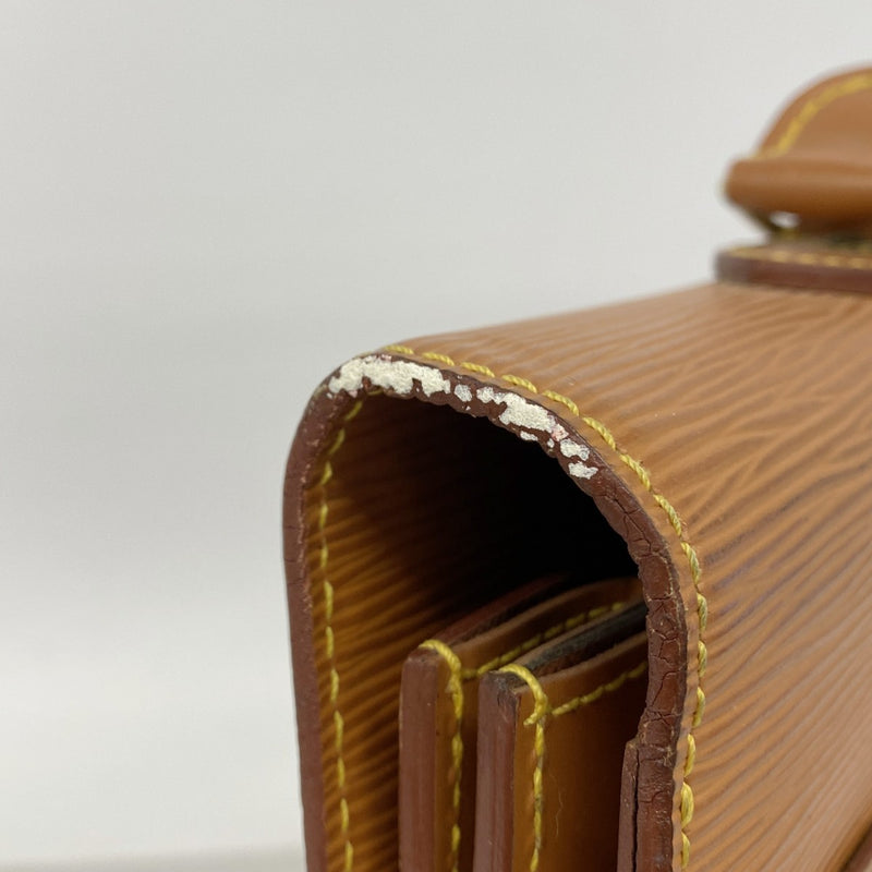 【6fb2711】ルイヴィトン ビジネスバッグ エピ セルヴィエットコンセイエ M54428 ジパングゴールド【中古】メンズ