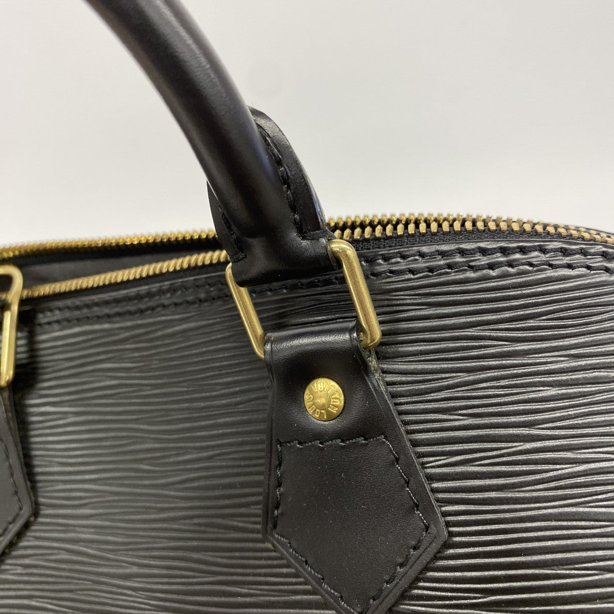 【6fb2721】ルイヴィトン ハンドバッグ エピ アルマ M52142 ノワール【中古】レディース