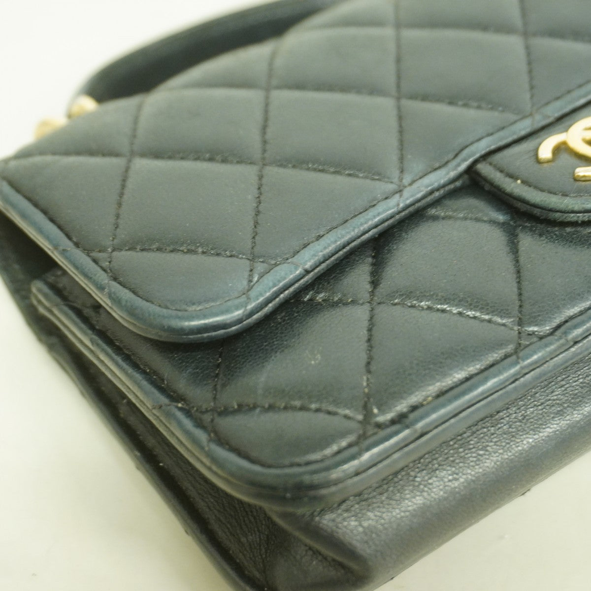 【6fb2815-k】シャネル ハンドバッグ マトラッセ チェーンショルダー ラムスキン ブラック シャンパンゴールド金具 2wayバッグ【中古】レディース