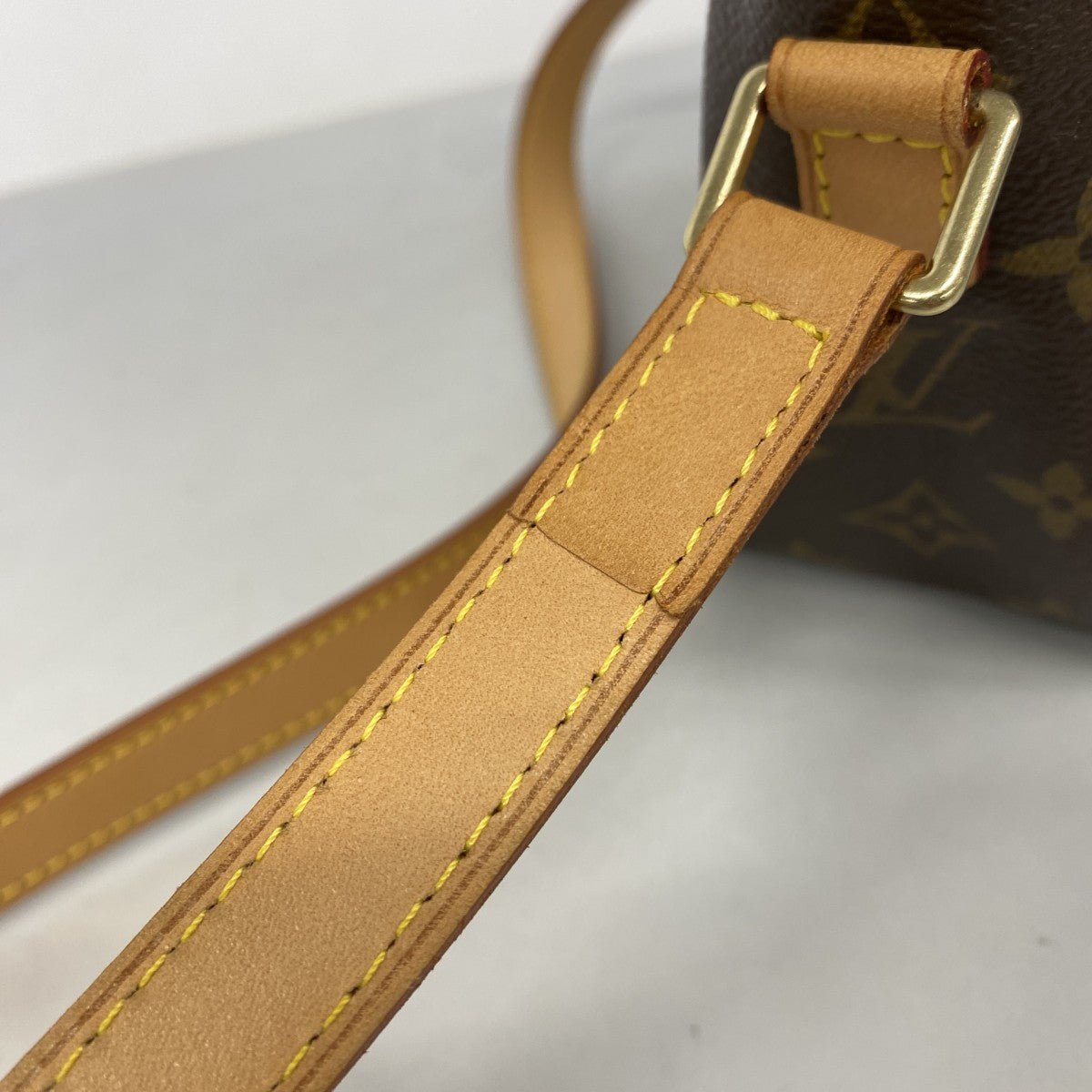 【6fb2842-k】ルイヴィトン ショルダーバッグ モノグラム ヴィバシテPM M51165 ブラウン【中古】レディース