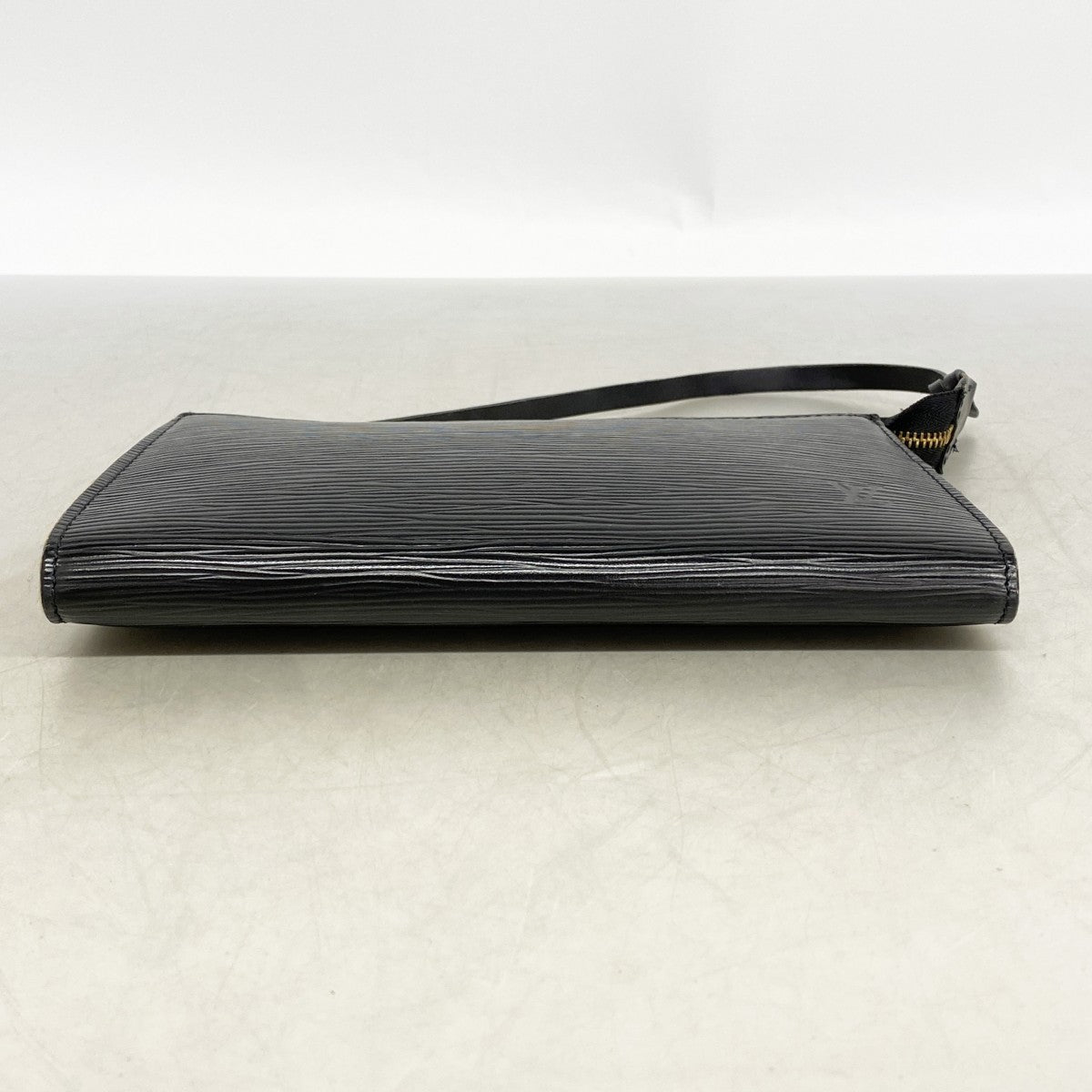 【6fb3057】ルイヴィトン ポーチ エピ ポシェットアクセソワール M52942 ノワール【中古】レディース