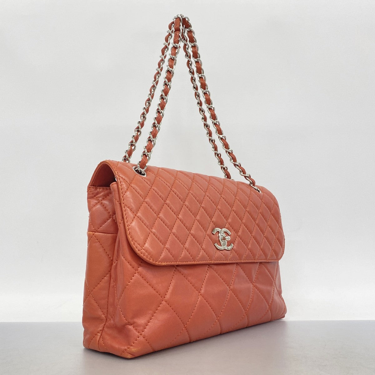 【6fb3193-k】シャネル ショルダーバッグ デカマトラッセ Wチェーン ラムスキン レッド シルバー金具【中古】レディース