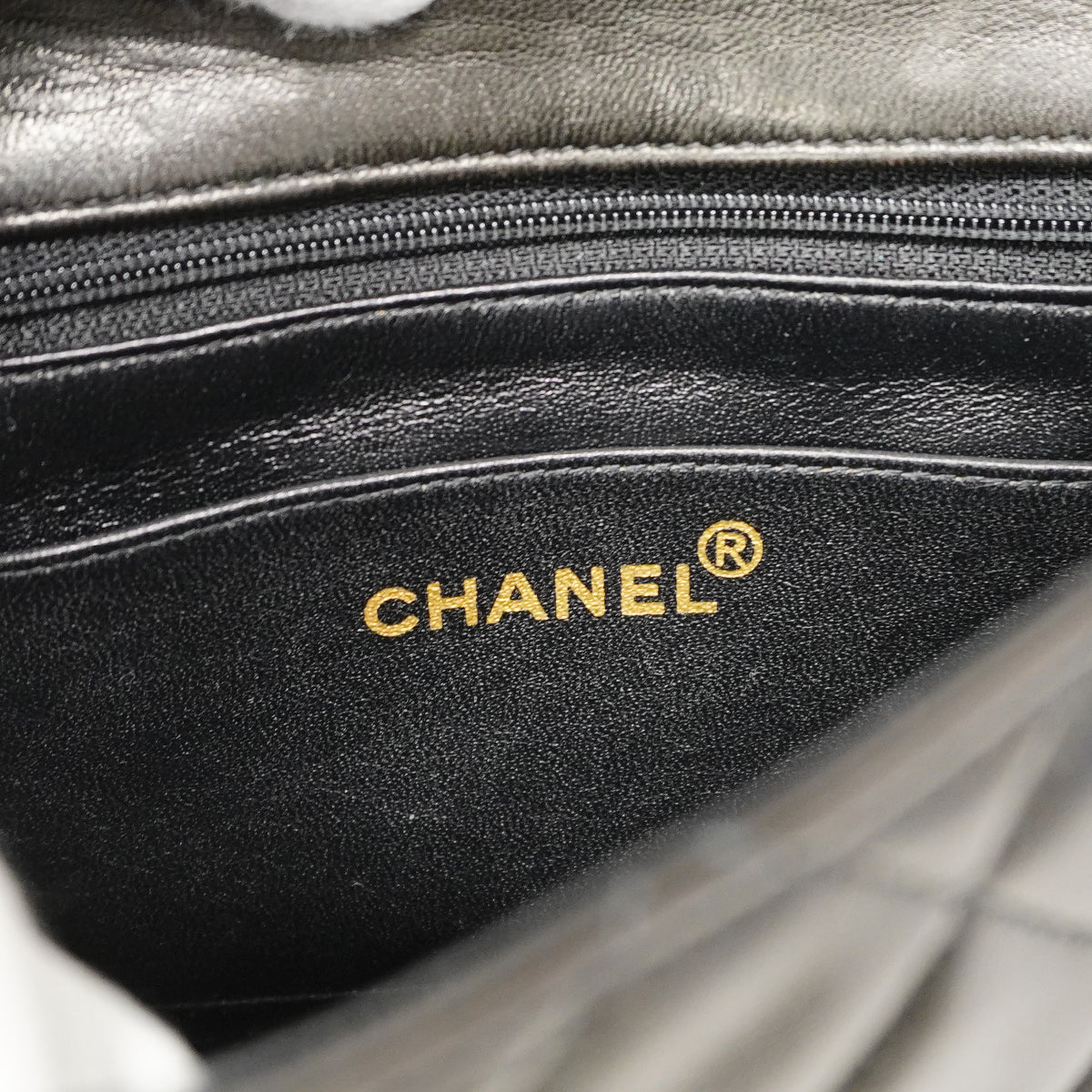 【6fb3211】シャネル ショルダーバッグ ミニマトラッセ チェーンショルダー ラムスキン ブラック ゴールド金具【中古】レディース