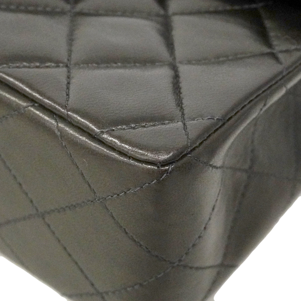 【6fb3211】シャネル ショルダーバッグ ミニマトラッセ チェーンショルダー ラムスキン ブラック ゴールド金具【中古】レディース