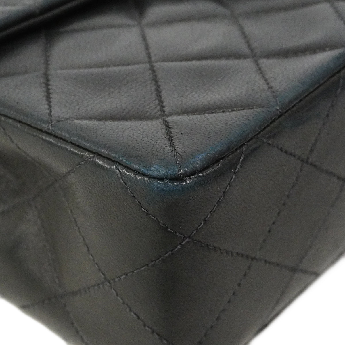 【6fb3212】シャネル ショルダーバッグ ミニマトラッセ チェーンショルダー ラムスキン ブラック ゴールド金具【中古】レディース