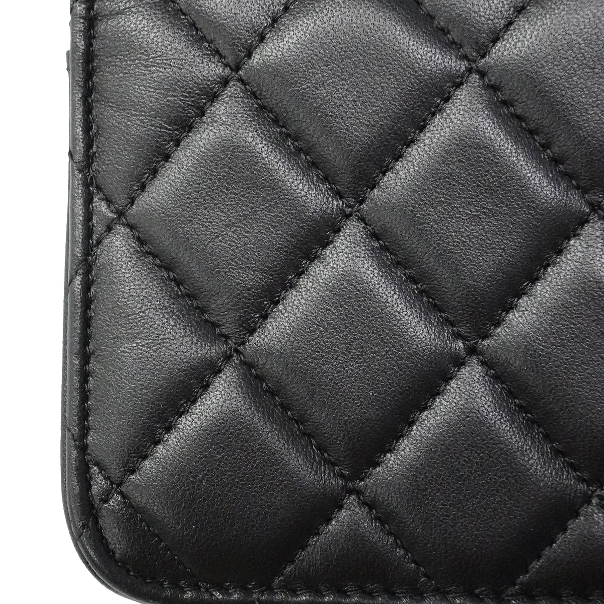 【6fc3250】シャネル フォンケース マトラッセ チェーンショルダー ラムスキン ブラック シャンパンゴールド金具 2wayバッグ【中古】レディース