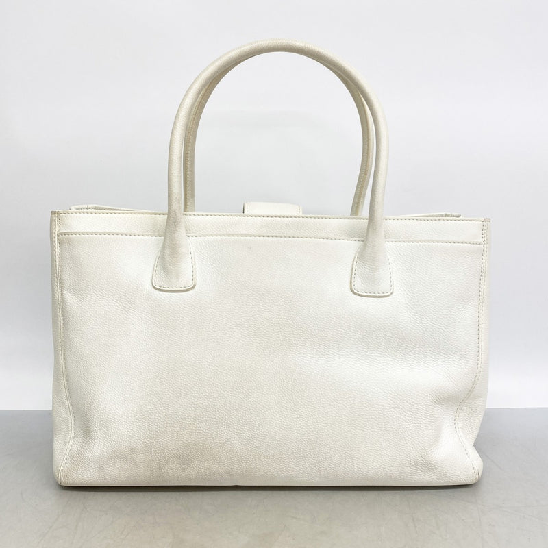 【6fc3264-k】シャネル トートバッグ エグゼクティブ キャビアスキン ホワイト シルバー金具 2wayバッグ【中古】レディース