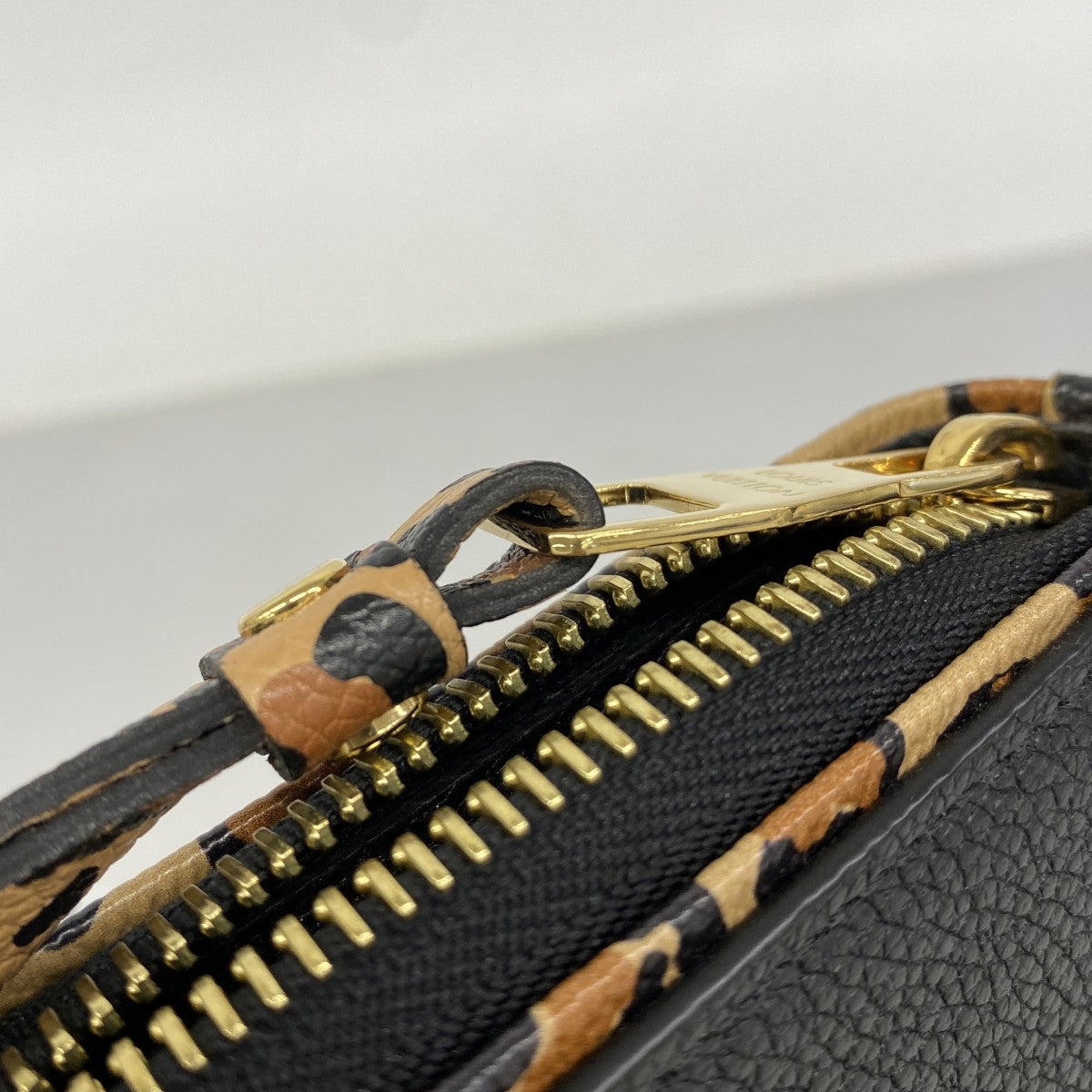 【6fc3285-k】ルイヴィトン 長財布 モノグラム・アンプラント ワイルドアットハート ジッピーウォレット M80680 ノワール【中古】レディース